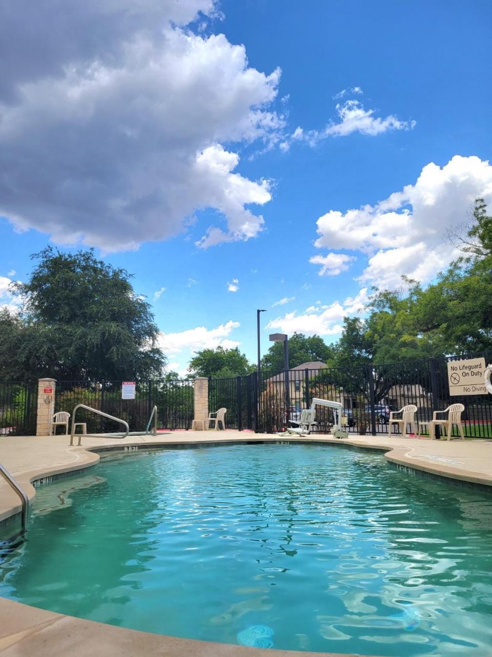 Hampton Inn & Suites Austin Cedar Park-Lakeline מראה חיצוני תמונה